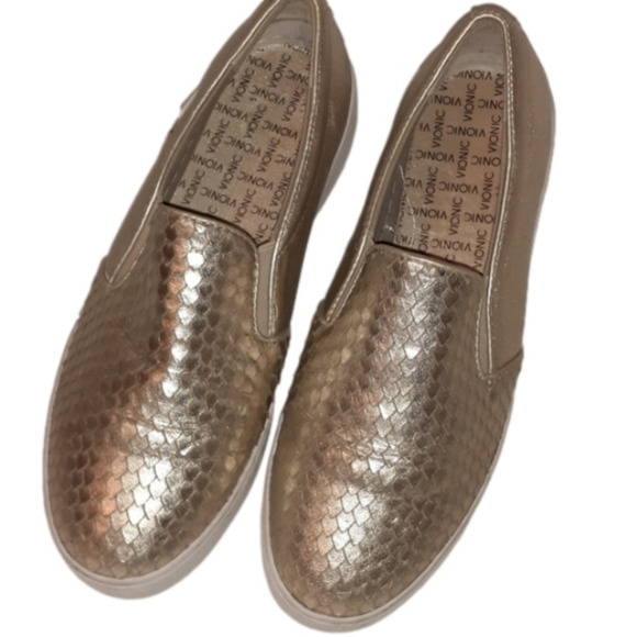 "GOLD" is "IN Style" & VIONIC SHOES have "it"! - Picture 3 of 6